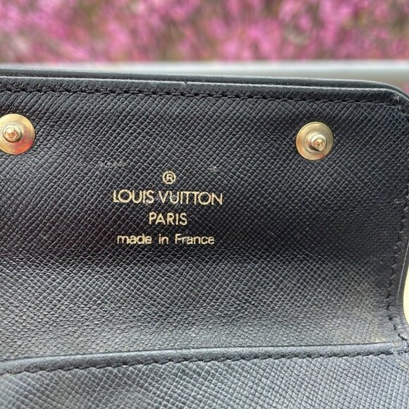 Louis Vuitton Mini Lin Multicle 4-Key Holder - Picture 6 of 13